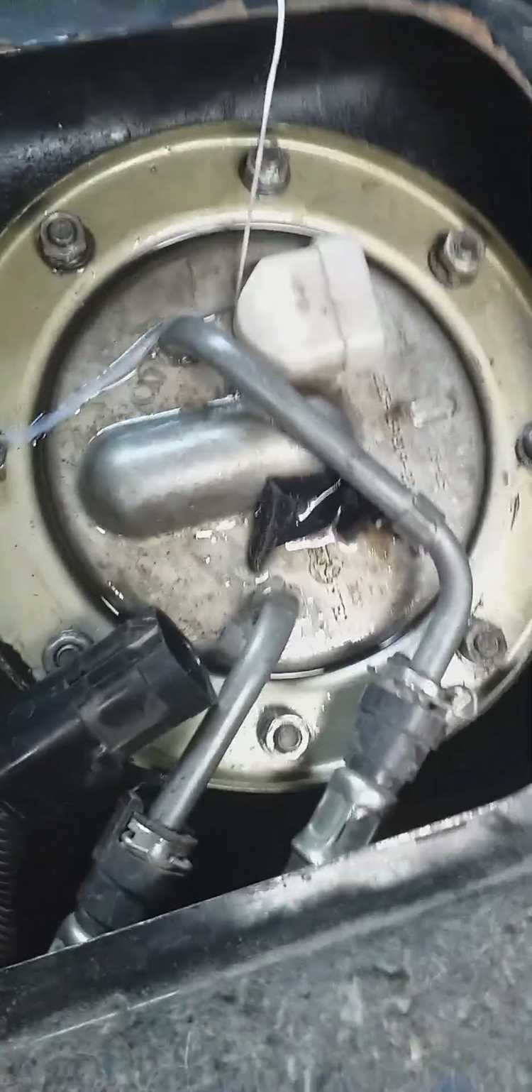 Состояние топливных шлангов и трубок